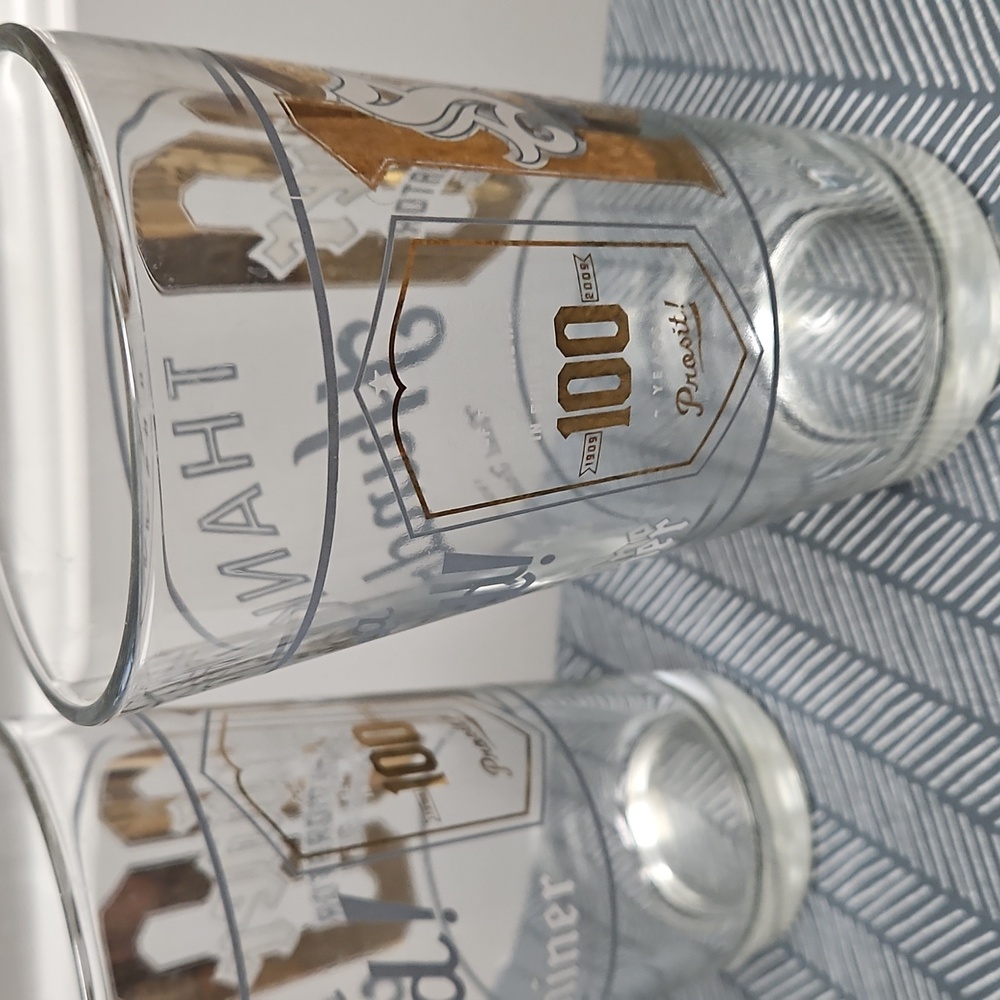 EUC Comemorative Shiner 100 YEAR Set Of 2 Pint Glasses - Picture 3 of 3